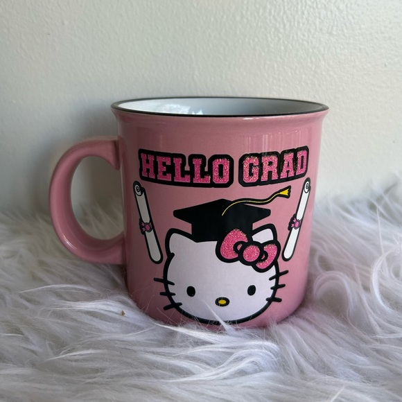 Hello Kitty Grad Mug - Picture 2 of 3